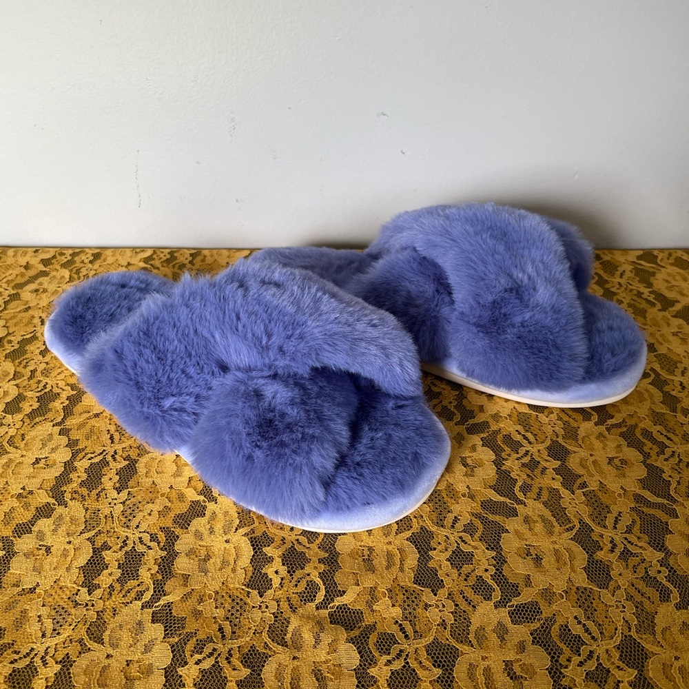 NWOT Fluffy Periwinkle Blue Slippers, Size 44-45 (US Size 10-11)